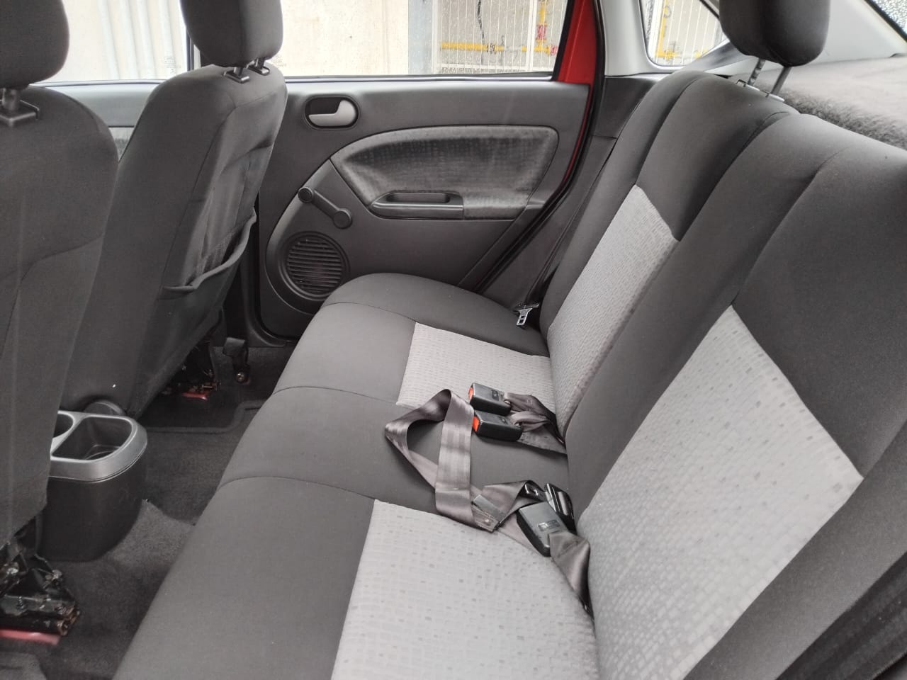 Ford FIESTA 1.6 SE SEDAN 8V FLEX 4P MANUAL